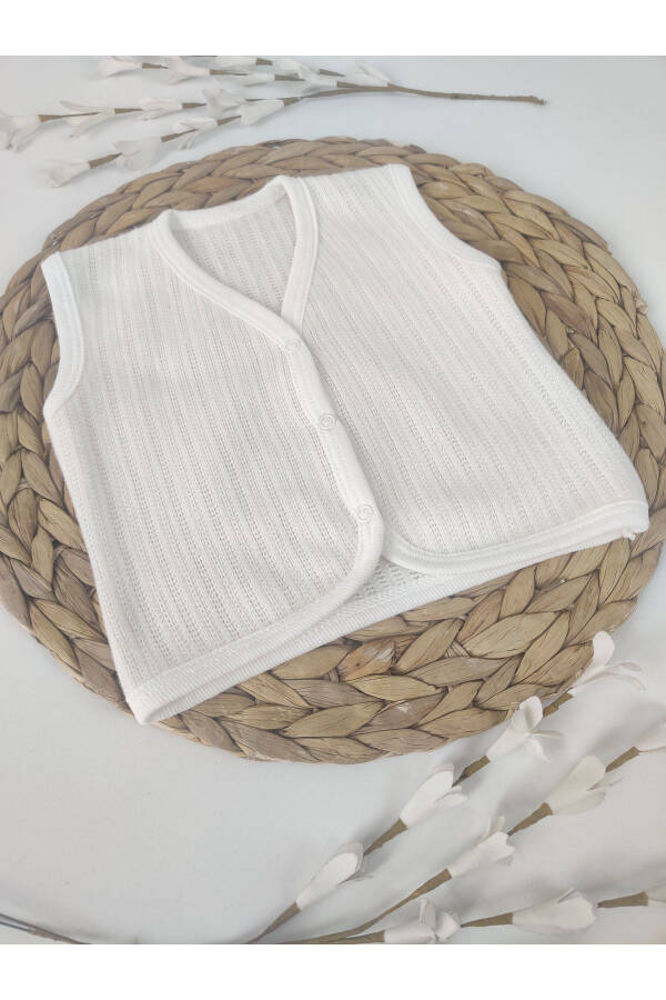 Ecru knitted baby vest for girls and boys, seasonal, 100% cotton, snap closure, sleeveless, newborn gift. - 5