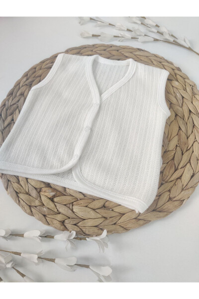 Ecru knitted baby vest for girls and boys, seasonal, 100% cotton, snap closure, sleeveless, newborn gift. - 7