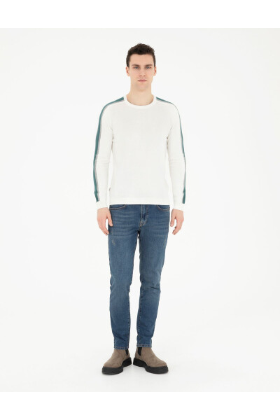 Ecru Slim Fit Sweater - 18