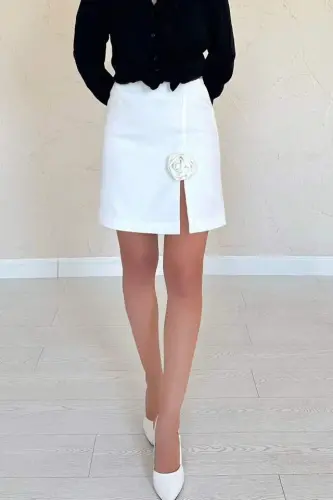 Ecru Slit Rose Detailed Mini Skirt - 4