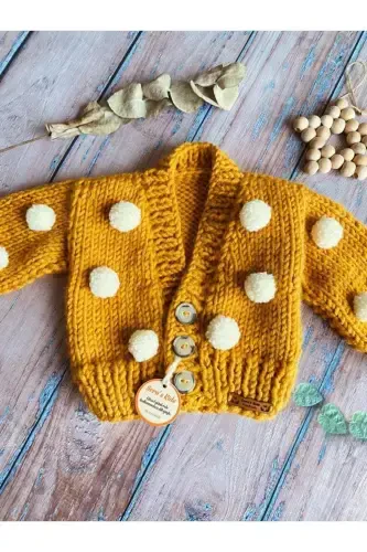 El Örgüsü Hardal Rengi Ponpon Model Bebek Crop Hırka - SERASKIDS (1)