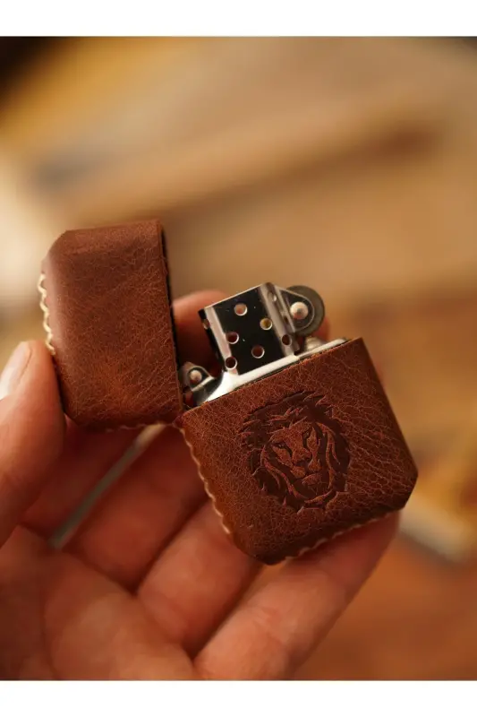 El Yapımı Hakiki Deri Zippo Tarzı Çakmak Isme Özel Babalar Günü - 2