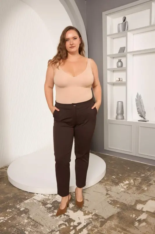 Elastic Waist Hem Mini Slit Plus Size Brown Fabric Pants - 4