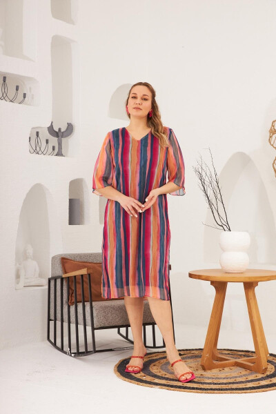 Elegant and Comfortable: Women's Patterned Plus Size Navy Chiffon Dress - IMAGINE GIYIM