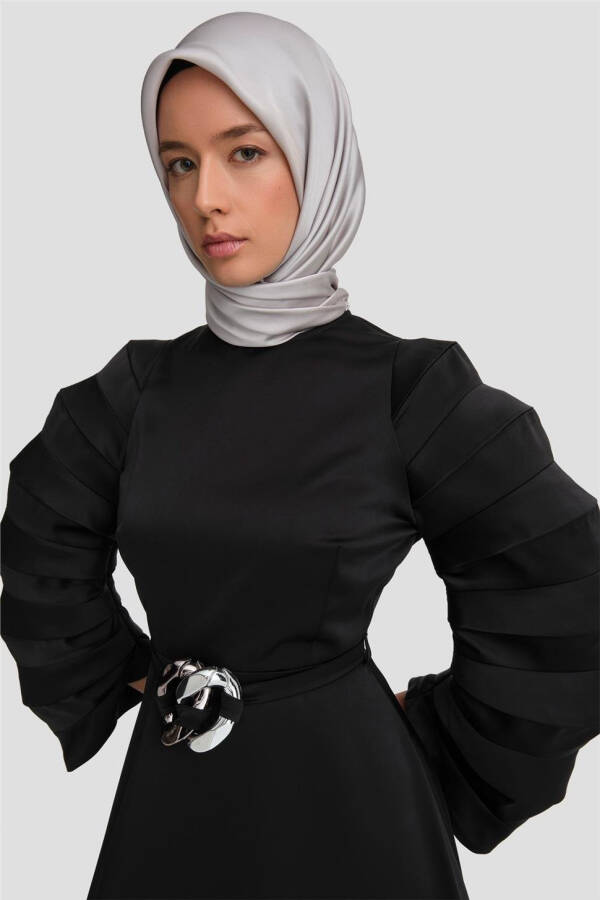 Elegant and stylish, Armine Accordion Sleeve Dress. 24K9900, black. - 5