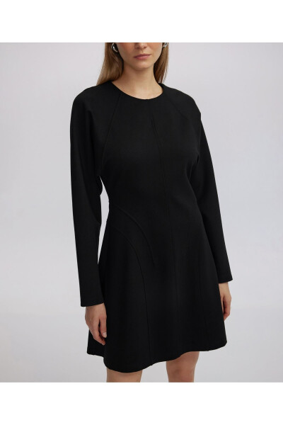 Elegant and stylish, short-sleeved mini dress. - 5