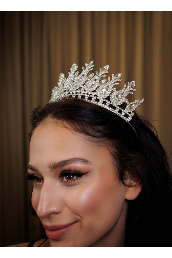 Elegant Crystal-Studded Wedding and Engagement Bridal Crown and Hair Accessory - 3