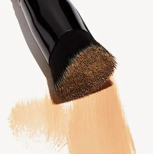 e.l.f. Triangular Buffing Foundation Brush, Flat-Top Makeup Brush For Applying Foundation Evenly, Made With Synthetic Bristles, Vegan & Cruelty-Free - e.l.f. (1)