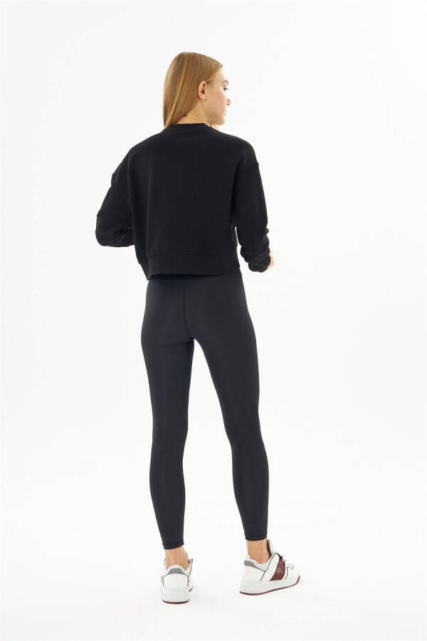 ELLE Sport Reflektor Ayollarga Mo'ljallangan Crop Sweatshirt - 6