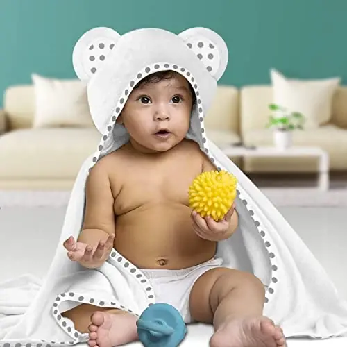 ELSVIN Set of 2 Hooded Baby Towels – White – Luxurious, Large and Super Absorbent – 30 x 30 Inch – Soft and Suitable for Infants, Toddlers and Kids – 400 GSM - 5