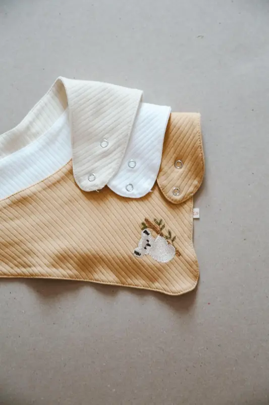 Embroidered Apron (3-piece) - 3