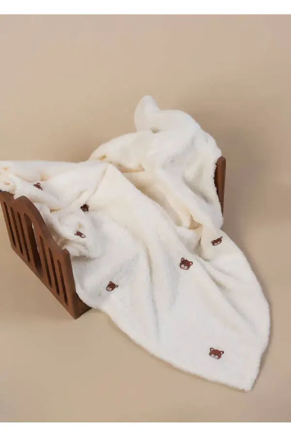 Embroidered Baby Blanket with Bear Pattern 90 X 110 Cream Wellsoft - 1