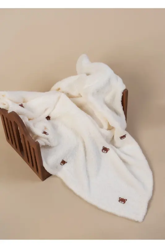 Embroidered Baby Blanket with Bear Pattern 90 X 110 Cream Wellsoft - DENSHAUS
