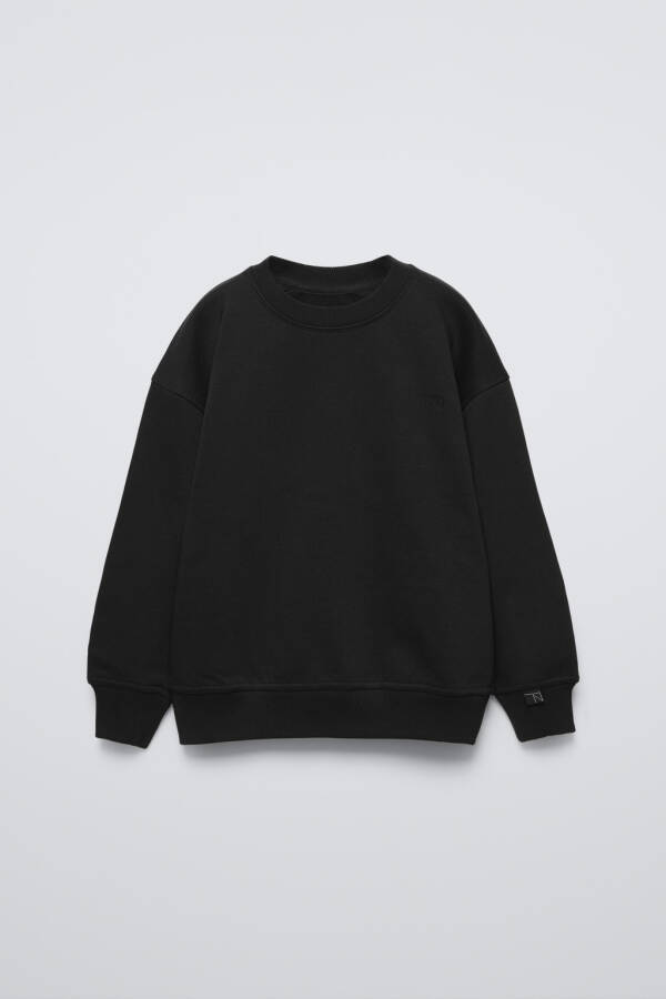 EMBROIDERED DETAIL PLAIN COLOR HOODED SWEATSHIRT-Black - 1