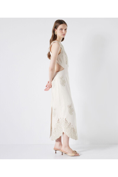 Embroidered linen dress - 17