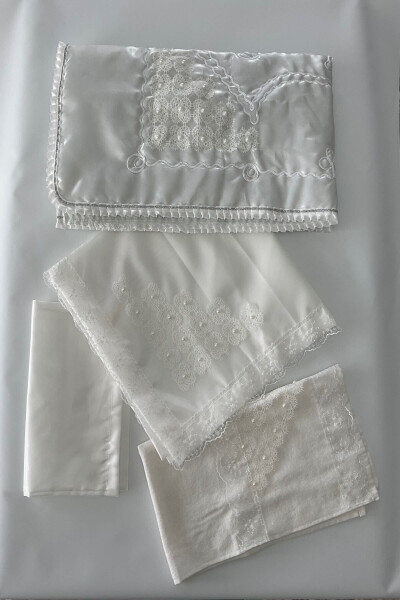 Embroidered Prayer Rug Set of 4 Pieces - Dowry Needle Lace Set of 4 Prayer Rugs - 1