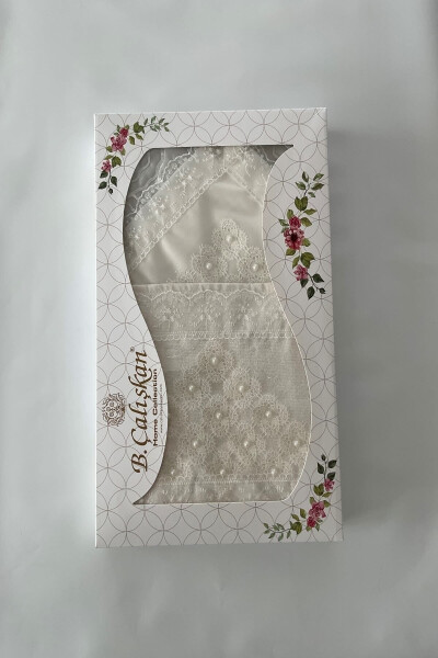 Embroidered Prayer Rug Set of 4 Pieces - Dowry Needle Lace Set of 4 Prayer Rugs - 2