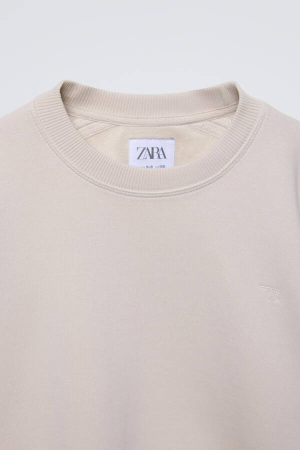 EMBROIDERY DETAIL PLAIN HOODIE SWEATSHIRT - Ecru - 3