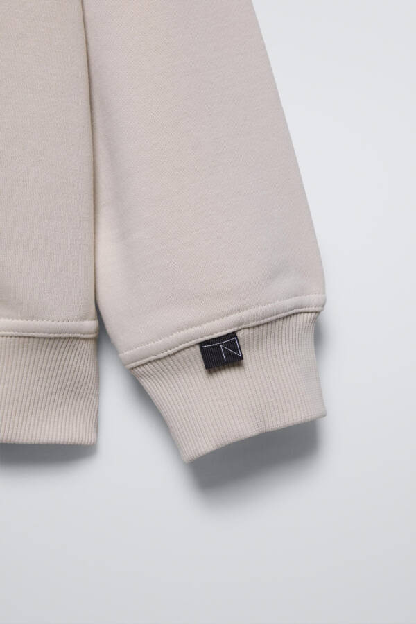 EMBROIDERY DETAIL PLAIN HOODIE SWEATSHIRT - Ecru - 4