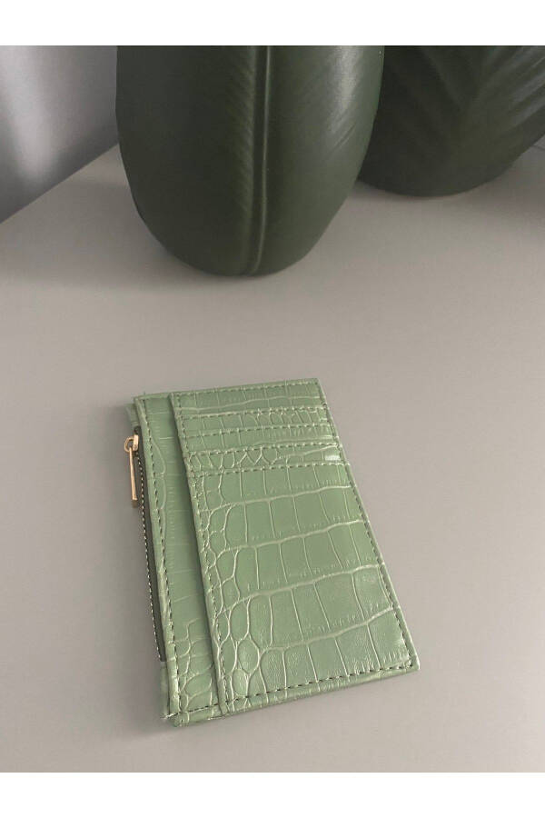 Emerald Green Crocodile Patterned Cardholder - 2