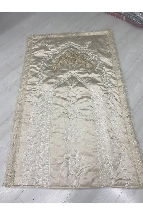 Engagement Prayer Rug Set with French Lace 4 Pieces - 2