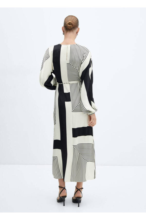 Envelope neck printed dress - 4