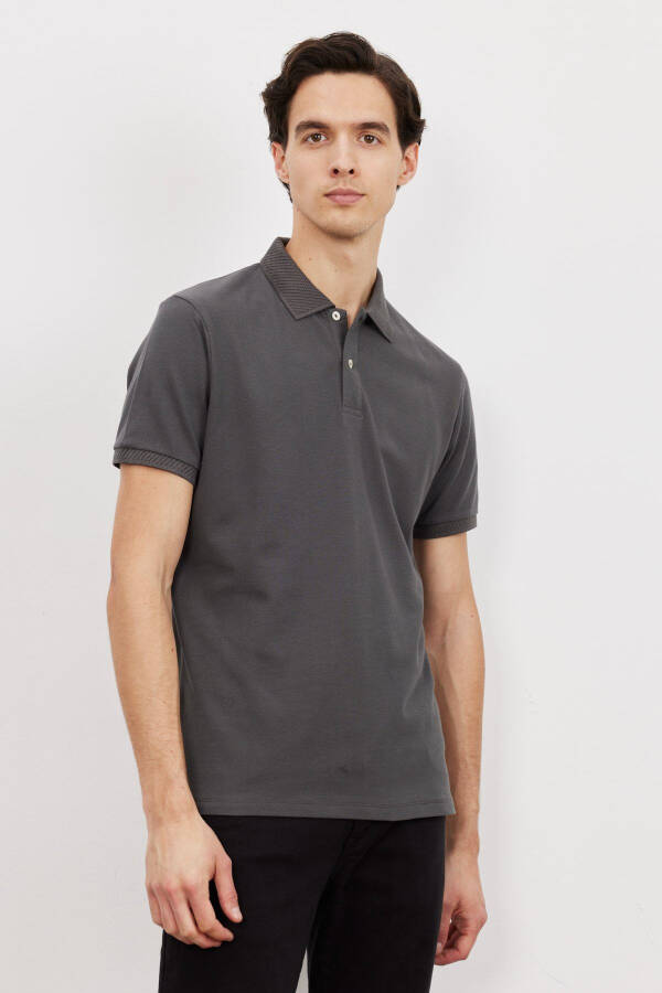 Erkak Antratsit Slim Fit Tor Kesim 100% Paxta Polo Yoqali Qisqa Yengli Futbolka - 1