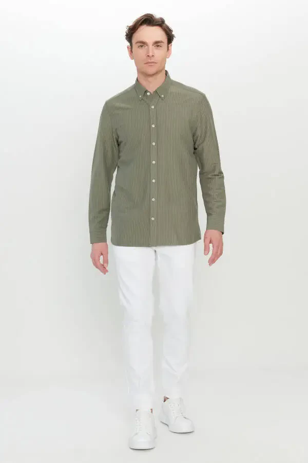 Erkak Hoki Slim Fit Tor kesimli tugmali yoqali armürli gofre naqshli ko'ylak - 2