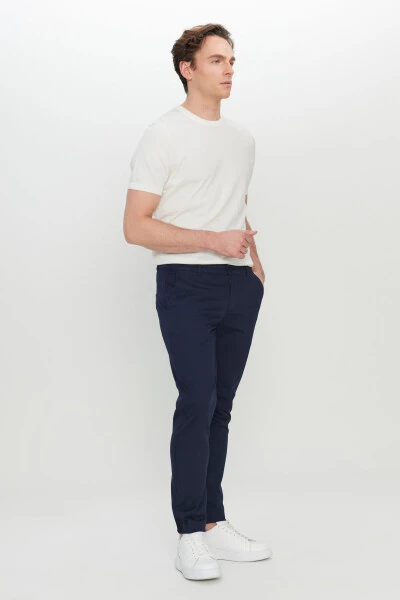 Erkak ko'k paxtalik slim fit tor kesimli yon cho'ntakli elastik kundalik shim - 3