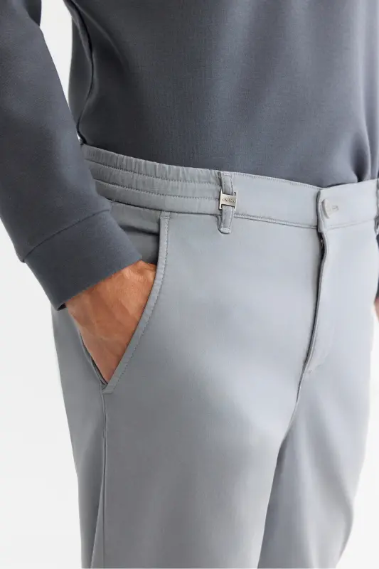 Erkak kulrang Slim Fit yon tomoni elastikli yumshoq tugmali - 4