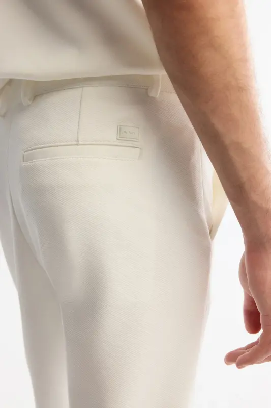 Erkak Oq Carrot Fit Diagonal Naqshli Trikotaj Shim - 5