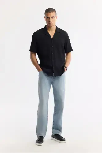 Erkak qora Comfort Fit Apash yoqali jakarli qisqa qol - 5