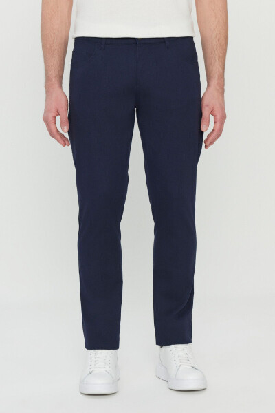 Erkak to'q ko'k paxta slim fit tor kesimli 5 cho'ntakli 