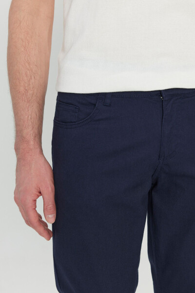 Erkak to'q ko'k paxta slim fit tor kesimli 5 cho'ntakli - 4