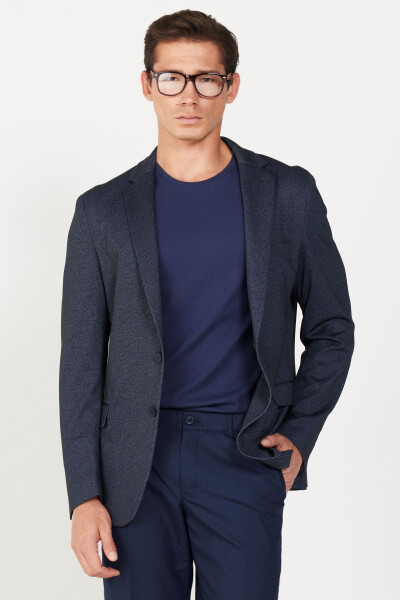 Erkak to'q ko'k slim fit tor kesimli mono yoqali bosma - 8