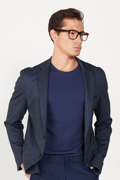 Erkak to'q ko'k slim fit tor kesimli mono yoqali bosma - 11