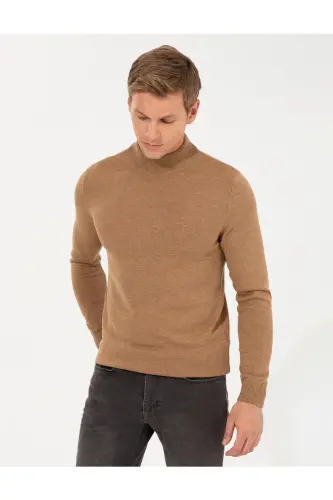 Erkak yarim bo'g'iz triko kazak 1465561 Dortmund-122 CAMEL - PIERRE CARDIN (1)