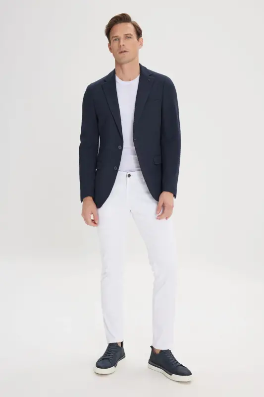 Erkaklar to'q ko'k rangli, 360 daraja har tomonga cho'ziladigan, slim fit, tor kesimli, mono yoqali blezer kurtka - to'q ko'k rangli - 2