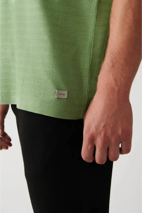 Erkaklar uchun akva yashil rangli 100% paxtadan tikilgan, jakkard paneli, dumaloq yoqali, oddiy o'lchamli futbolka A31y1057 - 3