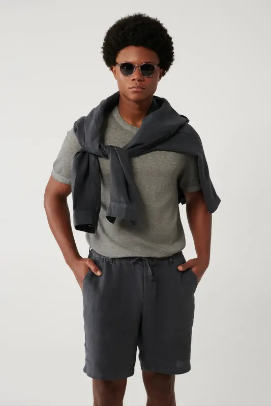 Erkaklar uchun antrasit rangli velosiped yoqali Garment Dyed bo'yoq effekti bilan regular fit triko T-shirt A41y5074 - 1