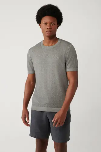 Erkaklar uchun antrasit rangli velosiped yoqali Garment Dyed bo'yoq effekti bilan regular fit triko T-shirt A41y5074 - 3