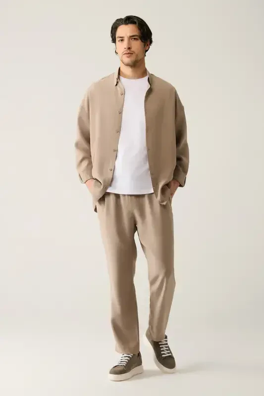 Erkaklar uchun bej rangli, elastik kamarli, modal, bo'sh kesilgan Truva Relaxed Fit shimi A41Y3031 - 2