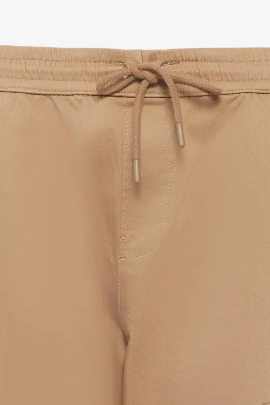 Erkaklar uchun jigarrang jogger shimlar - 2