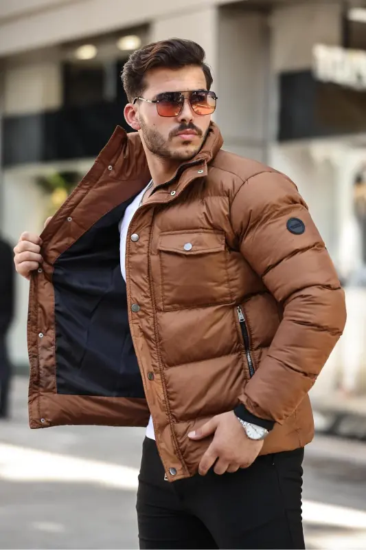 Erkaklar uchun jigarrang Regular Fit tik yoqali suv va shamolga chidamli pufakli kurtka - JIGARRANG - 2