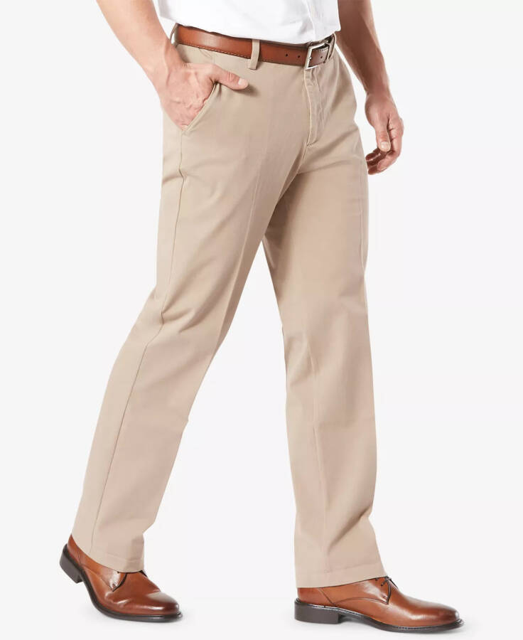 Erkaklar uchun katta va uzun bo'yli Workday Classic Fit Smart 360 Flex Stretch Khakis Och jigarrang - 1