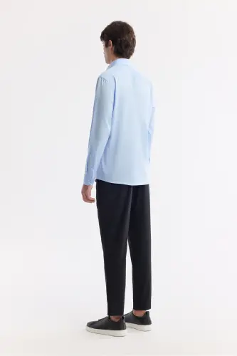 Erkaklar uchun ko'k rangli klassik yoqali 100% paxta saten Slim Fit ko'ylak B002006 - 4