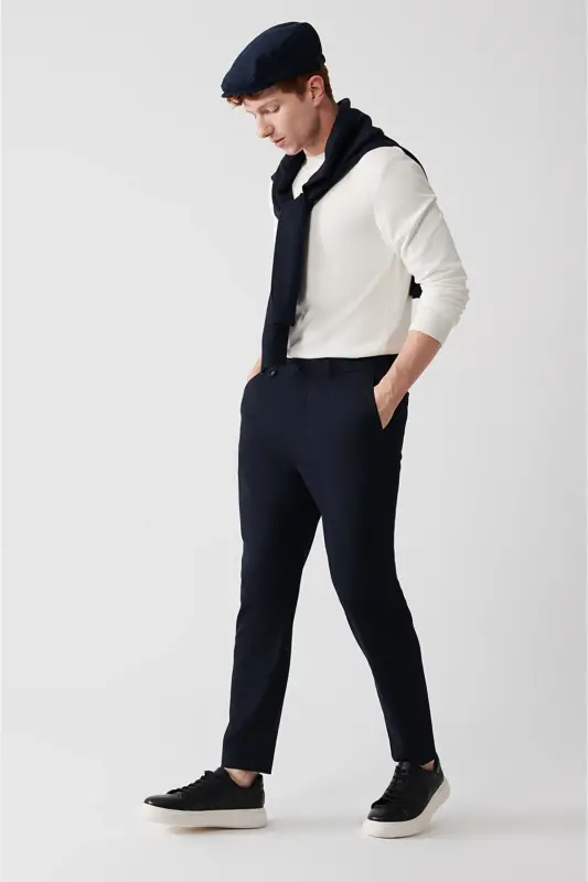 Erkaklar uchun ko'k rangli kostyum shimlari, yon cho'ntaklar, elastik bel, gofri mato, Slim Fit A32y3222 - AVVA