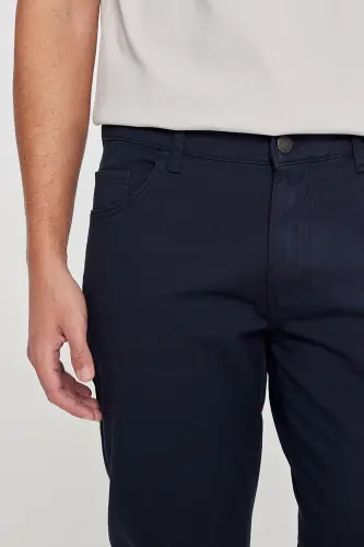 Erkaklar uchun ko'k rangli slim fit tor kesim 5 cho'ntakli paxta kanvasli elastik chino shimi - 5