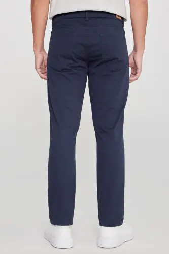 Erkaklar uchun ko'k rangli slim fit tor kesim 5 cho'ntakli paxta kanvasli elastik chino shimi - 8