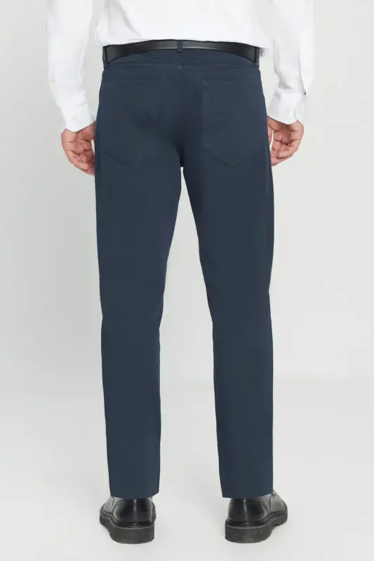 Erkaklar uchun ko'k rangli slim fit tor kesim 5 cho'ntakli paxta kanvasli elastik chino shimi - 7